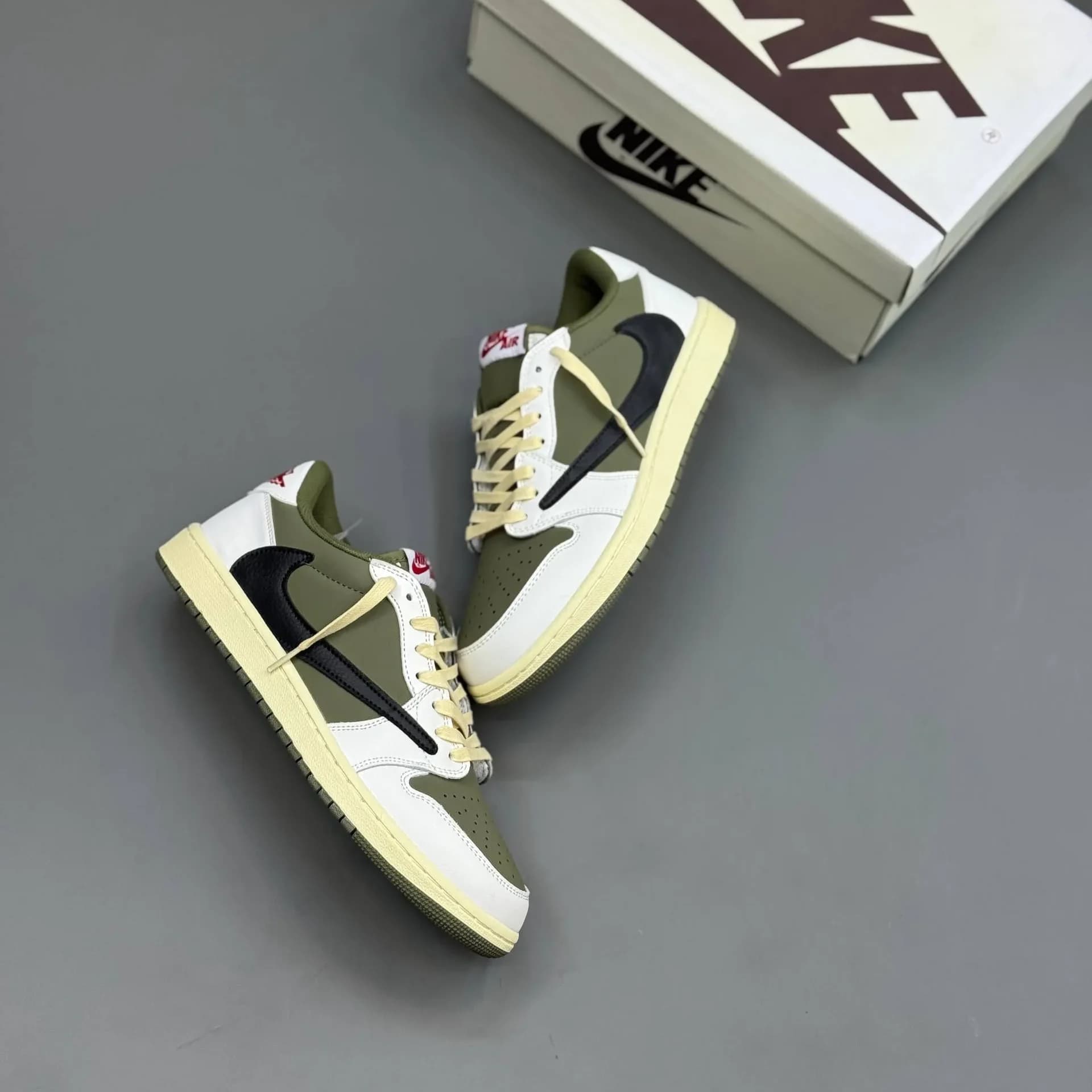 کفش نایک جردن تراویس مستر کوالیتی | Nike Air Jordan Travis Scott Master Quality — تصویر ۲