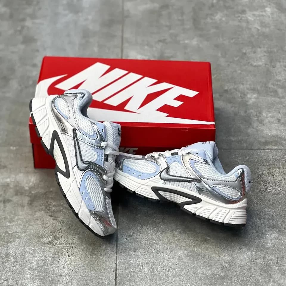 کفش نایک V5K سفید آبی کم‌رنگ مستر کوالیتی وارداتی | Nike V5K White Light Blue Master Quality — تصویر ۲