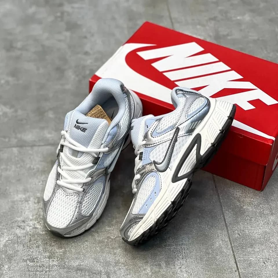 کفش نایک V5K سفید آبی کم‌رنگ مستر کوالیتی وارداتی | Nike V5K White Light Blue Master Quality — تصویر ۳
