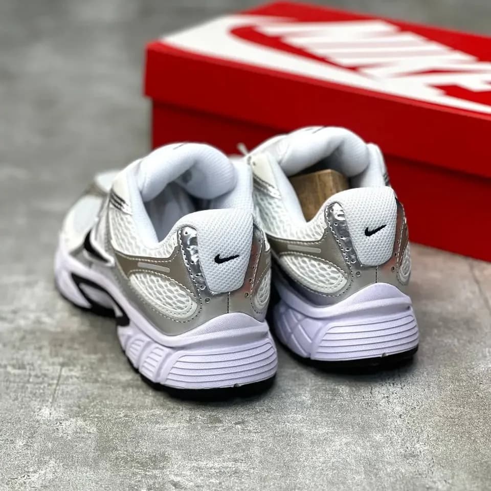 کفش نایک V5K سفید طوسی براق مستر کوالیتی وارداتی | Nike V5K White Grey Shiny Master Quality — تصویر ۴