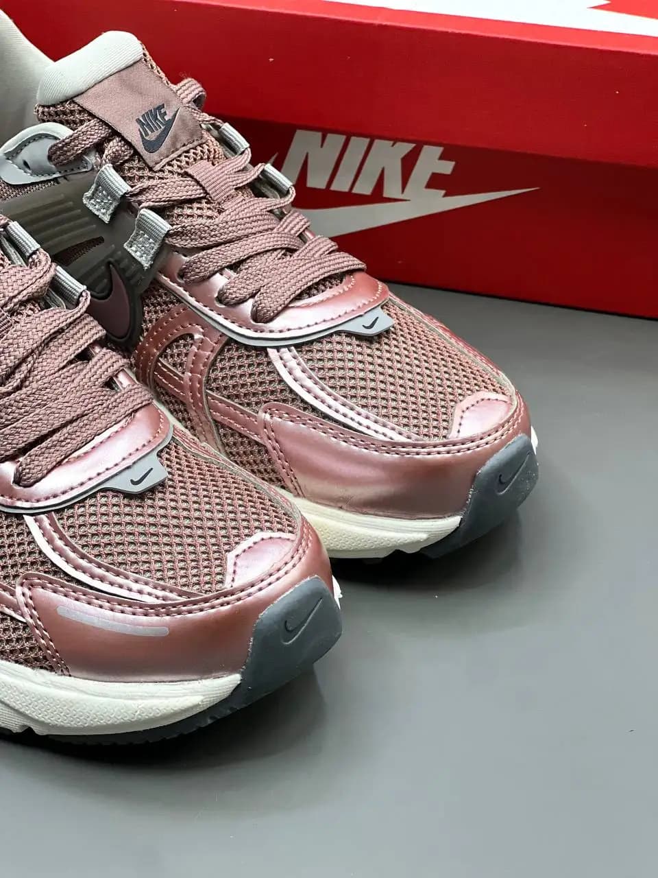 کفش نایک وی تو کی رانینگ (Nike V2K Running – Master Quality) وارداتی — تصویر ۳