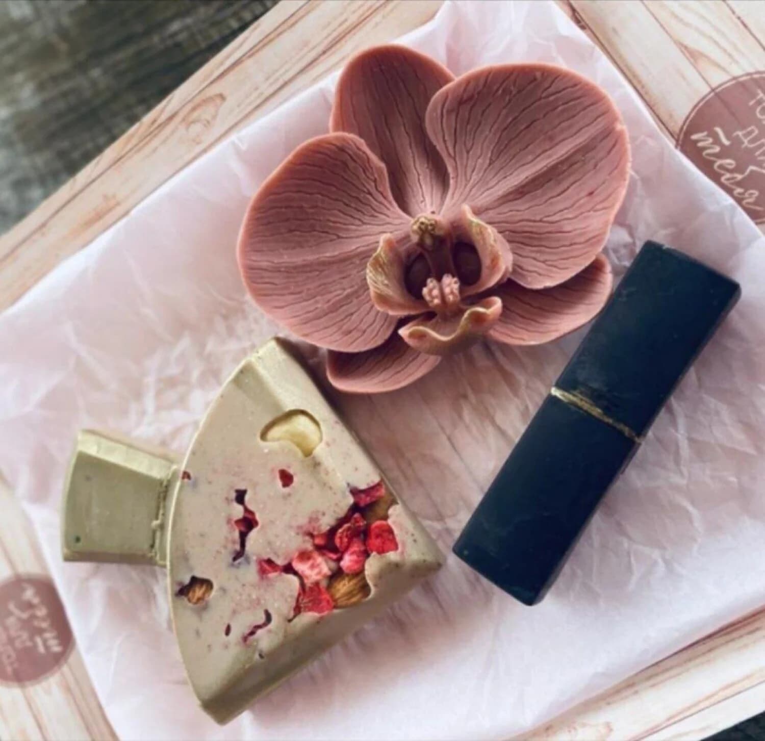 عطر ادکلن والنتینو وی زنانه اصل | Valentino V — تصویر ۴