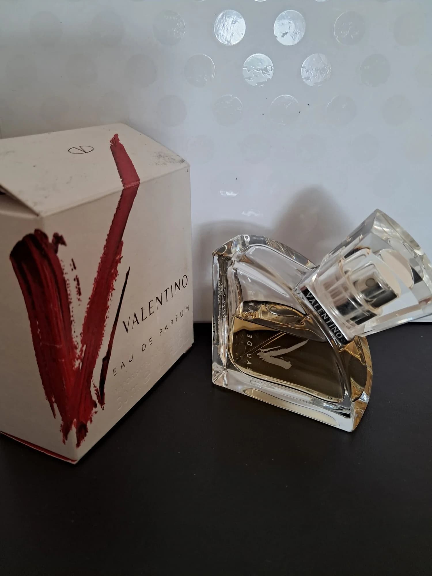 عطر ادکلن والنتینو وی زنانه اصل | Valentino V — تصویر ۶