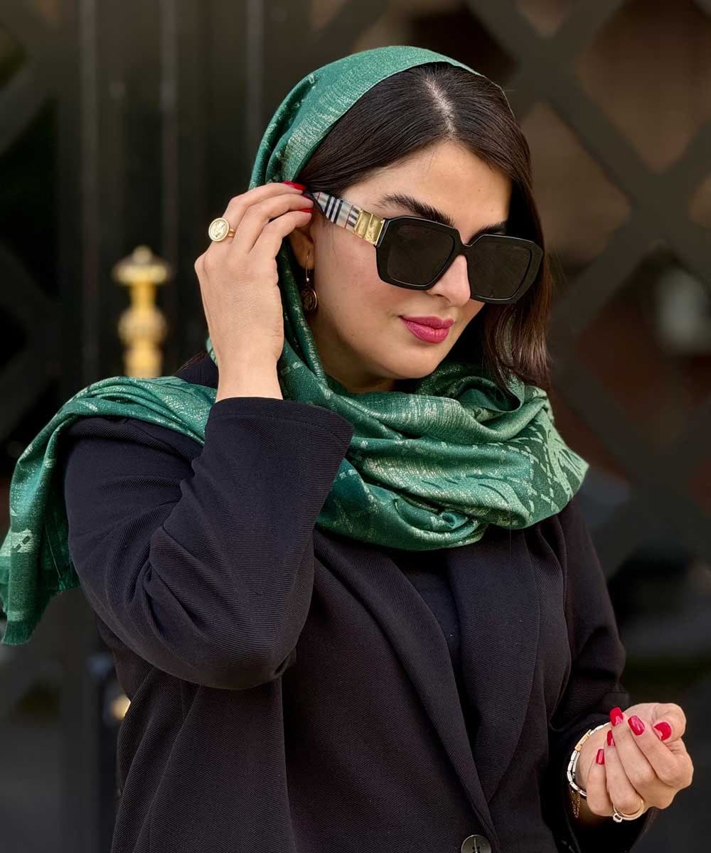 عینک آفتابی زنانه بربری مدل BURBERRY B4391U — تصویر ۲