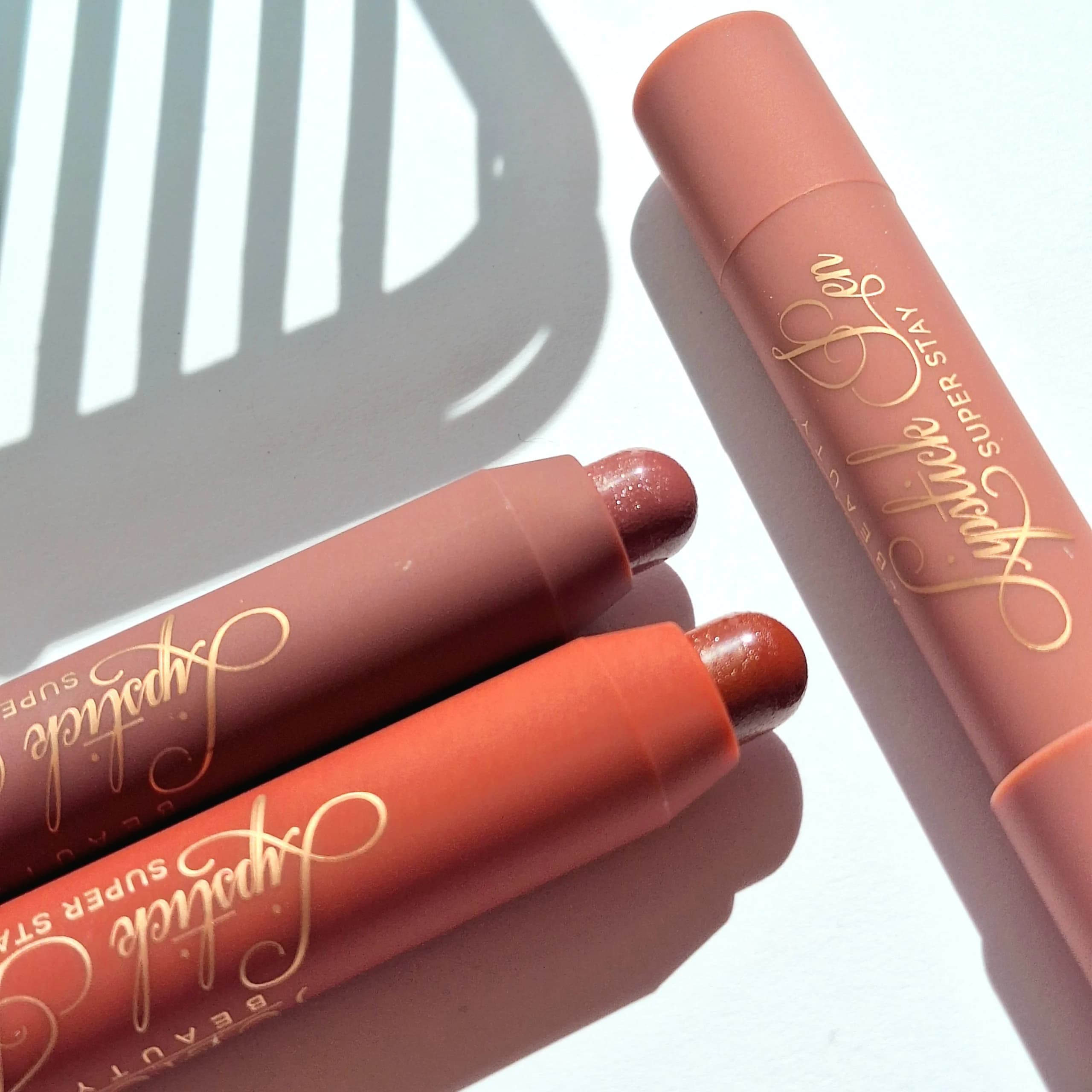 رژلب پیچی مدل Lipstick Pen — تصویر ۳