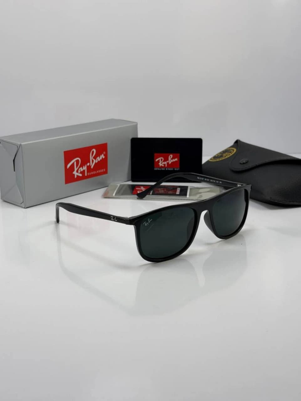 عینک مشکیrayban rb-2216 f