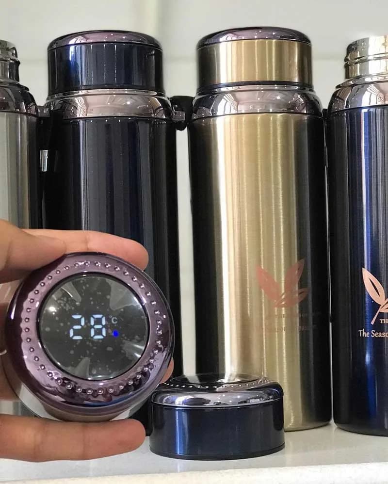 فلاسک دیجیتال هوشمند دارای دماسنج حجم 600 میل — تصویر ۴