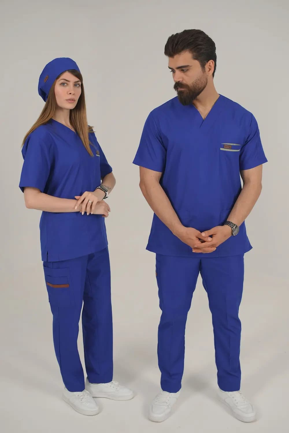 ست اسکراب پزشکی و جراحی یقه ۷ رنگ آبی کاربنی آستین کوتاه — تصویر ۳