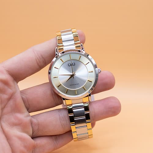 ساعت کیو اند کیو C59A-001PY — تصویر ۳
