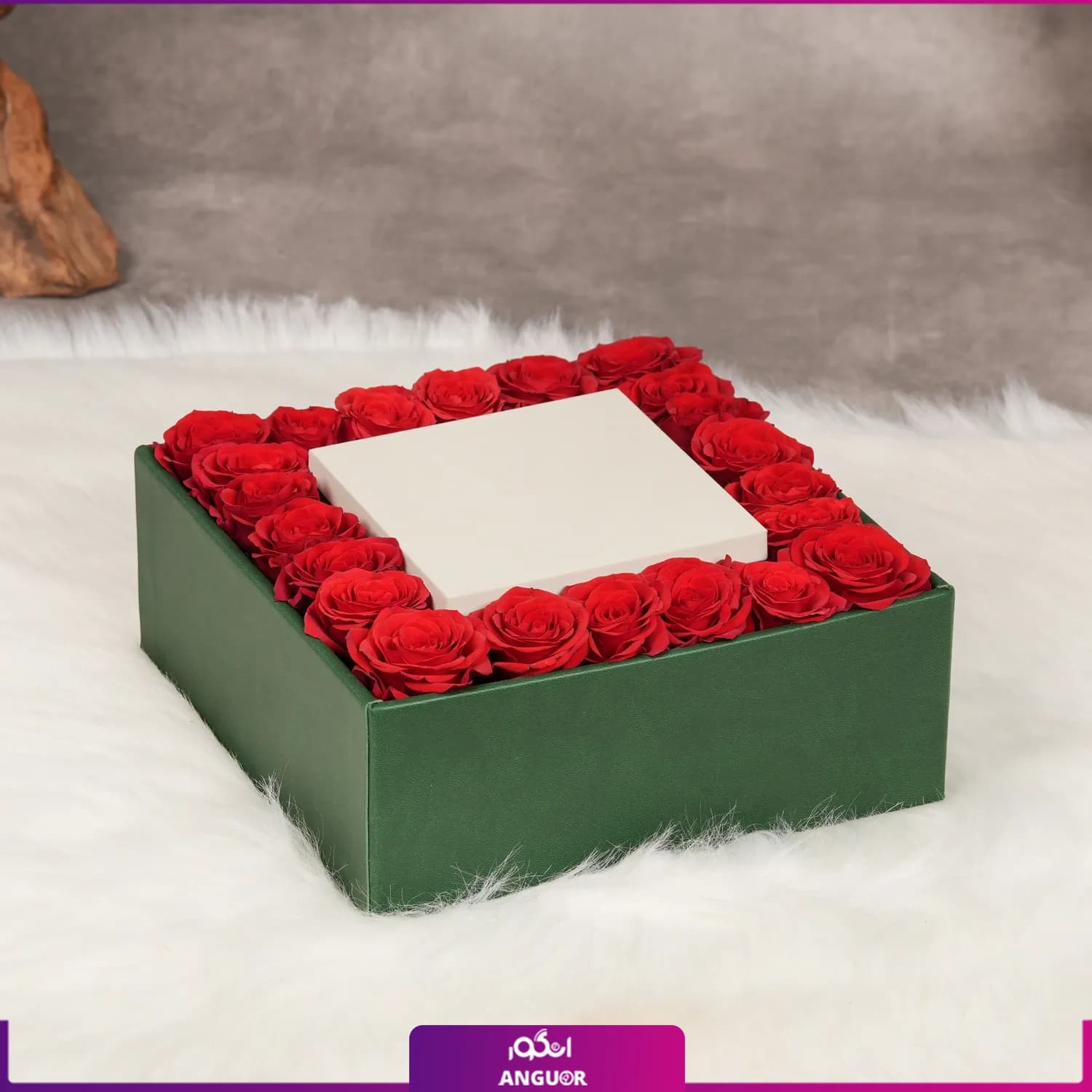 باکس گل رز – هدیه (گردنبند طلا سفارشی) — تصویر ۲
