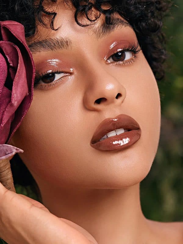 برق لب POWER BOUQUET LIP GLOSS-ESPRESSO YOURSELF شیگلم SHEGLAM — تصویر ۲