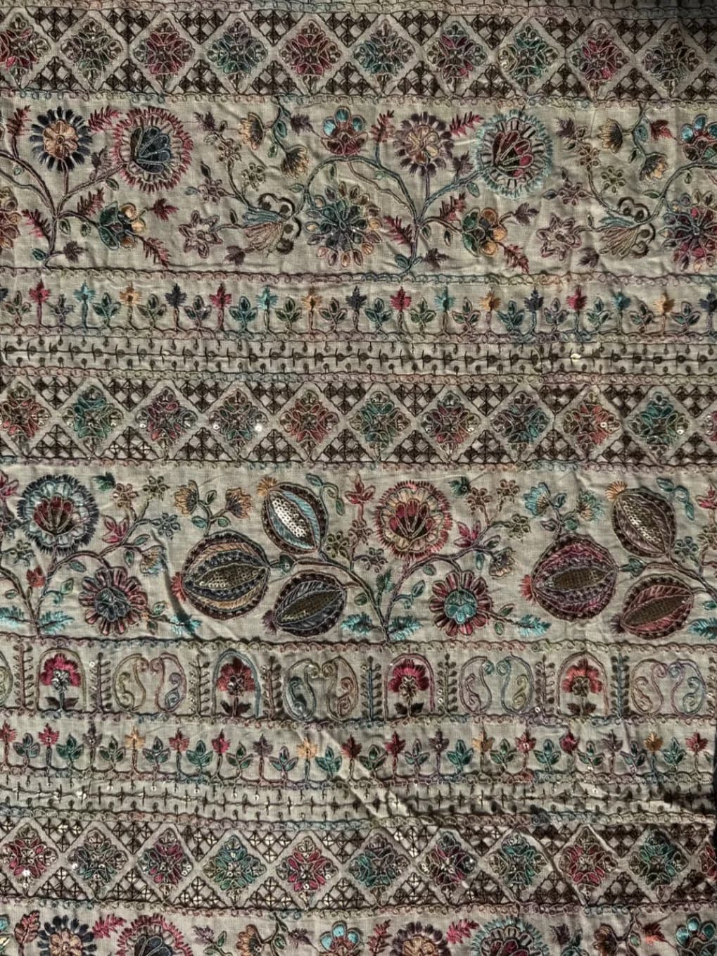 پارچه لینن هندی سوزندوزی سفید