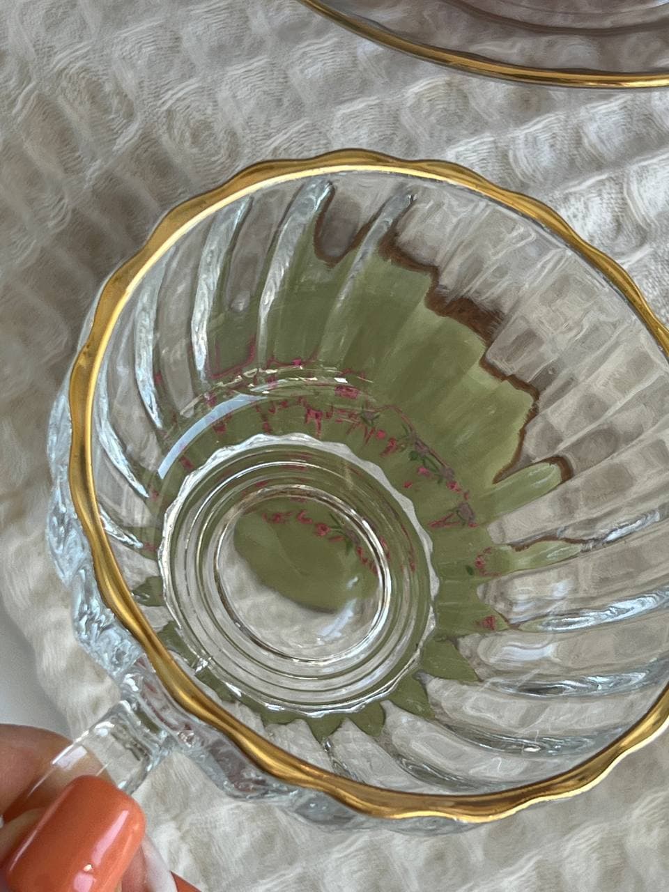 فنجان نعلبکی چایخوری لبه طلایی deli — تصویر ۵