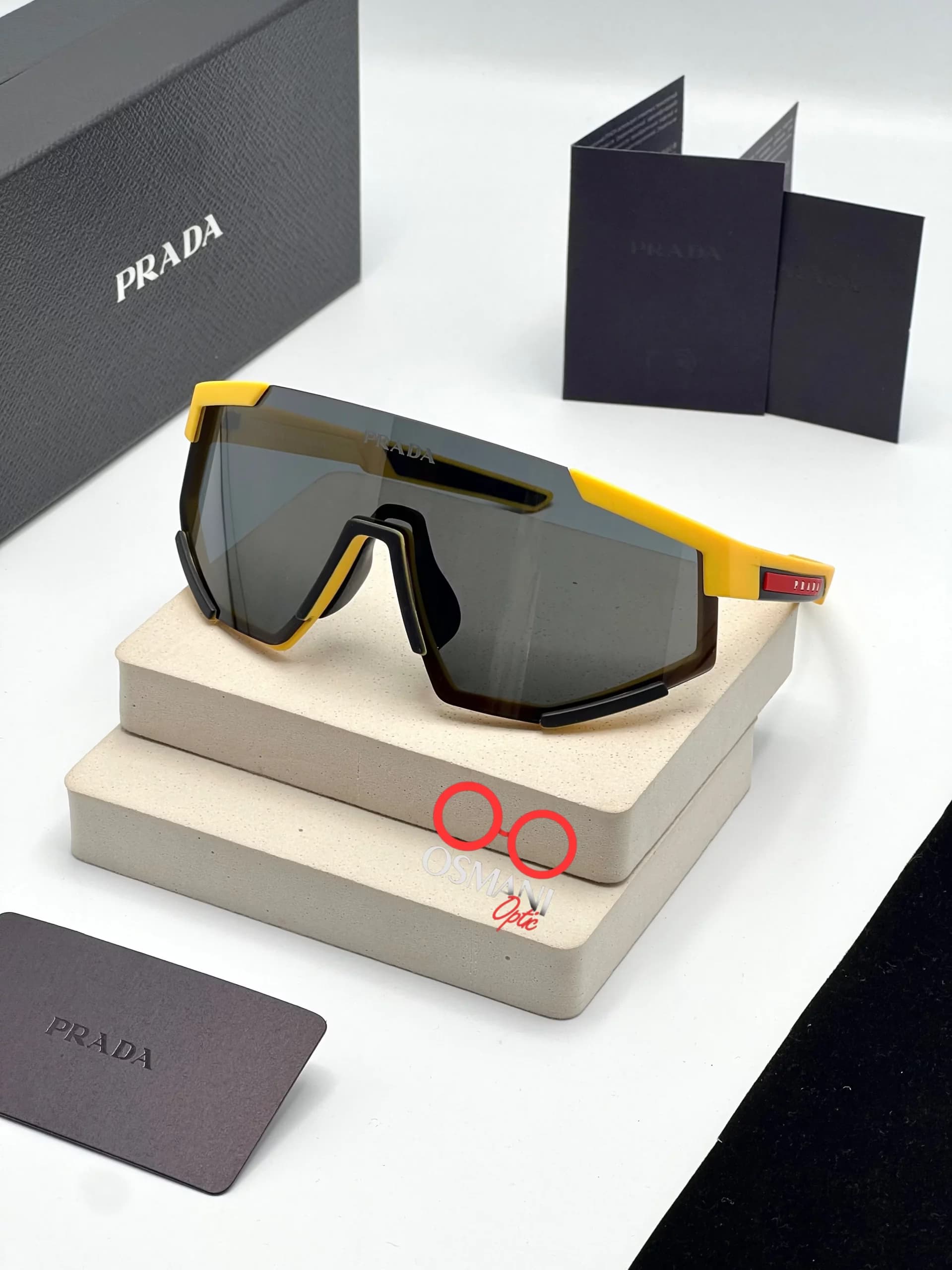 عینک آفتابی مردانه پرادا مدل PRADA SPS 04W — تصویر ۴