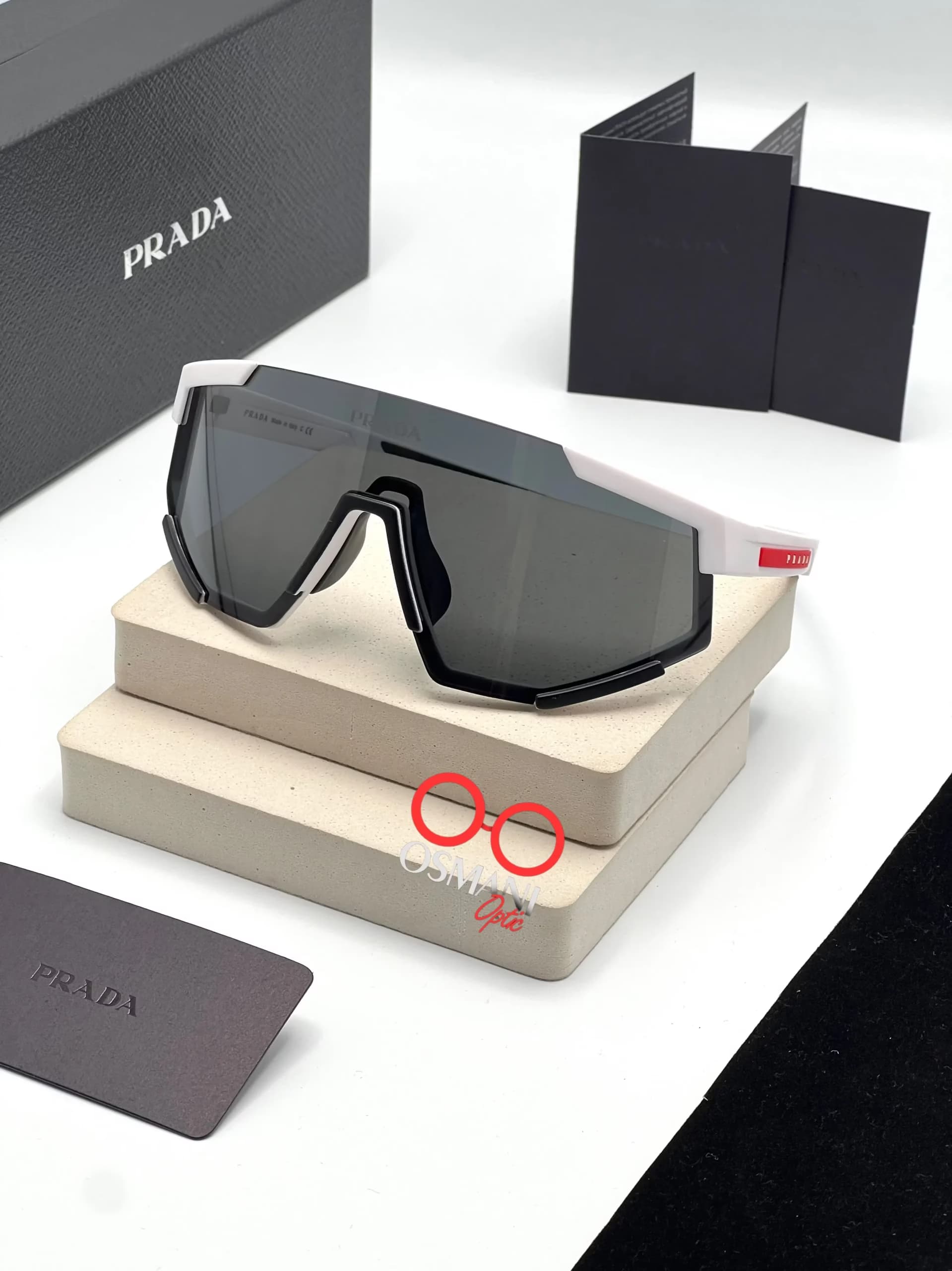 عینک آفتابی مردانه پرادا مدل PRADA SPS 04W — تصویر ۷