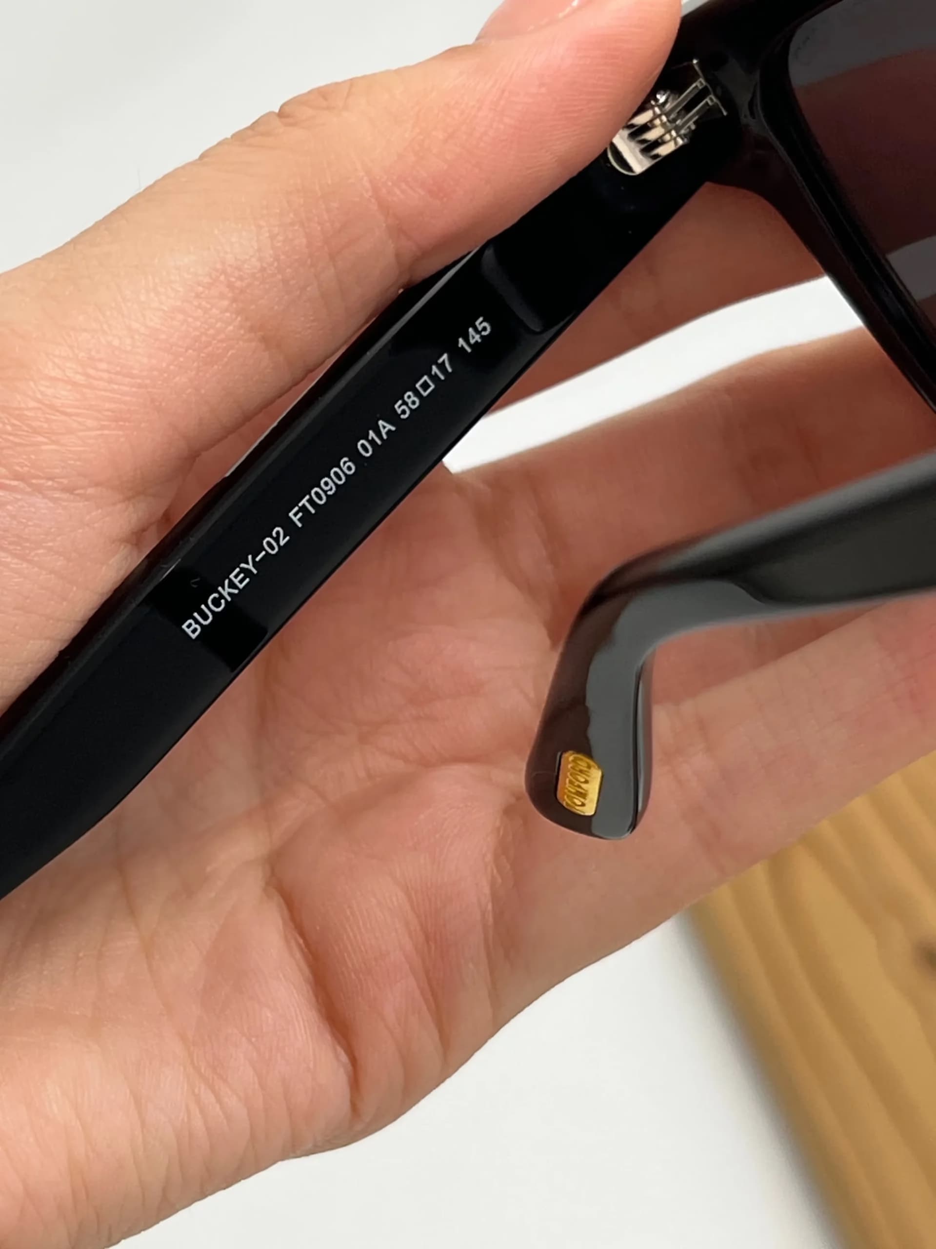 عینک آفتابی مردانه تامفورد مدل Tom Ford TF0906 Buckey — تصویر ۴