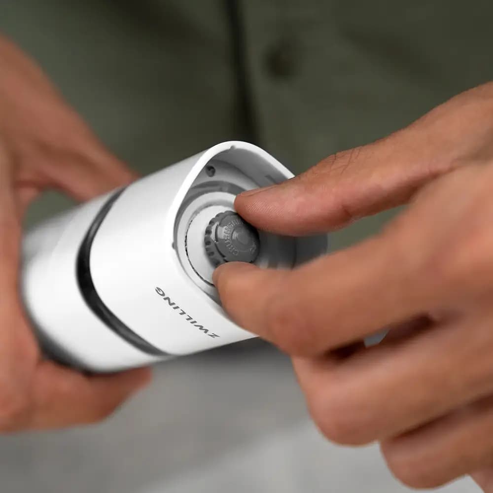 ست فلفل و نمک ساب شارژی زولینگ Electric Salt/Pepper Mill Set — تصویر ۶