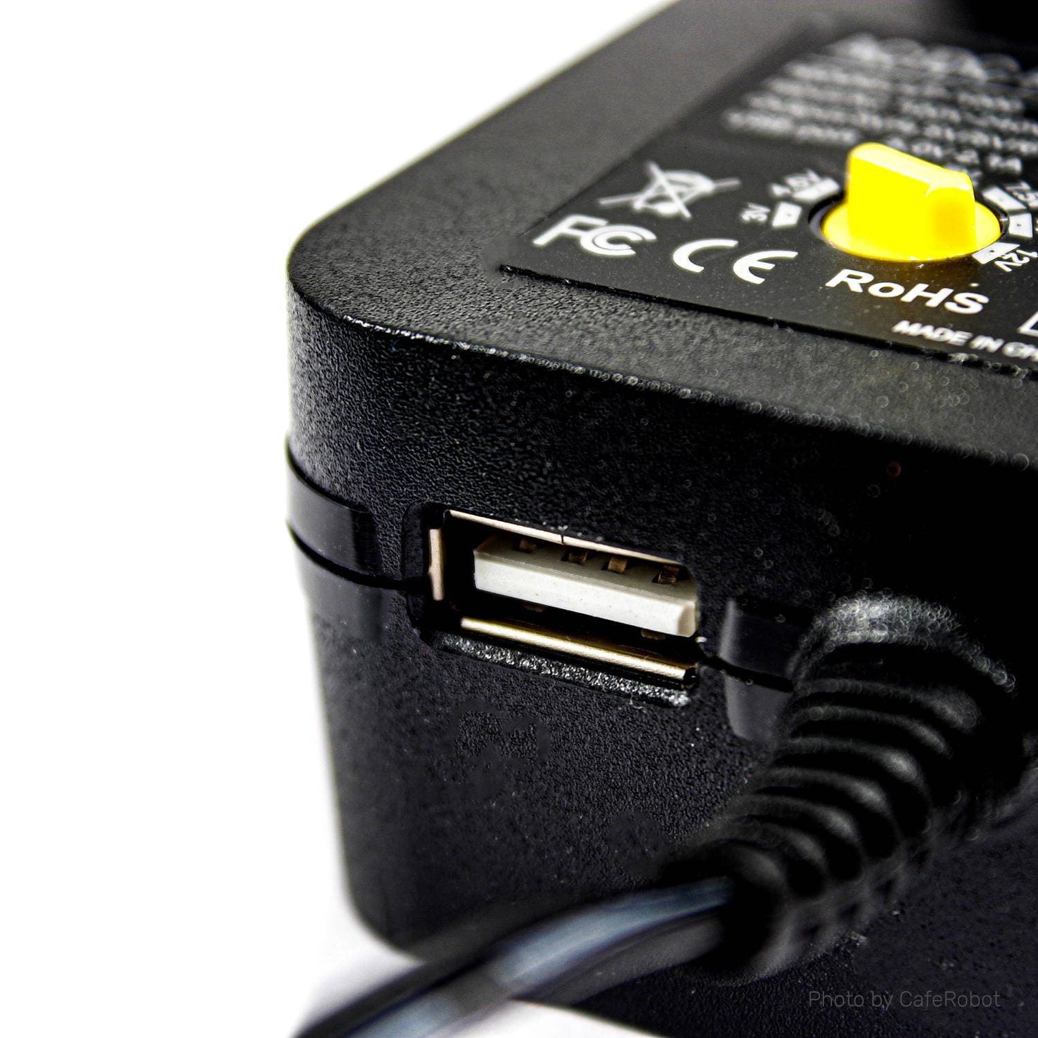 پاور آداپتور متغیر با ولتاژ قابل تنظیم 3 تا 12 ولت دارای پورت USB — تصویر ۶