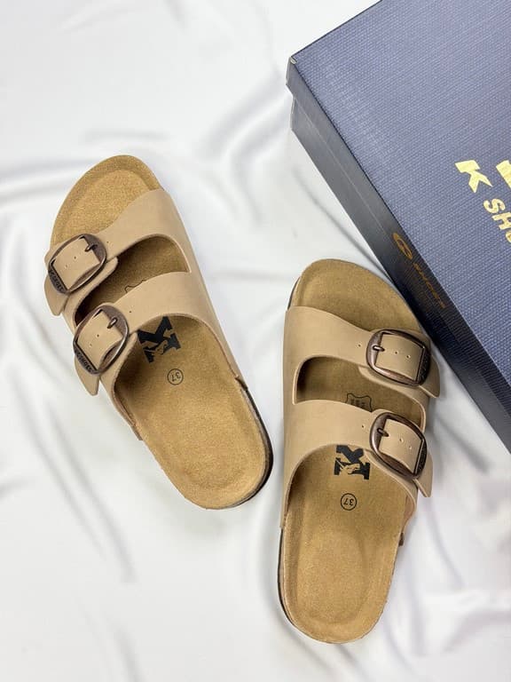 دمپایی دو سگک زنانه خاکی women’s khaki double buckle slippers — تصویر ۲