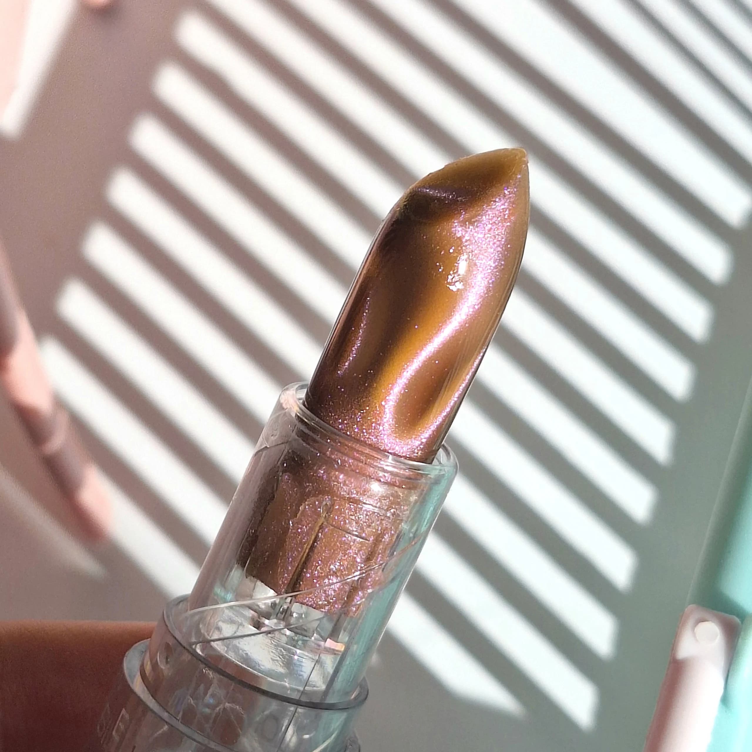 بالم حرارتی لب و گونه چشم گربه ای — تصویر ۶