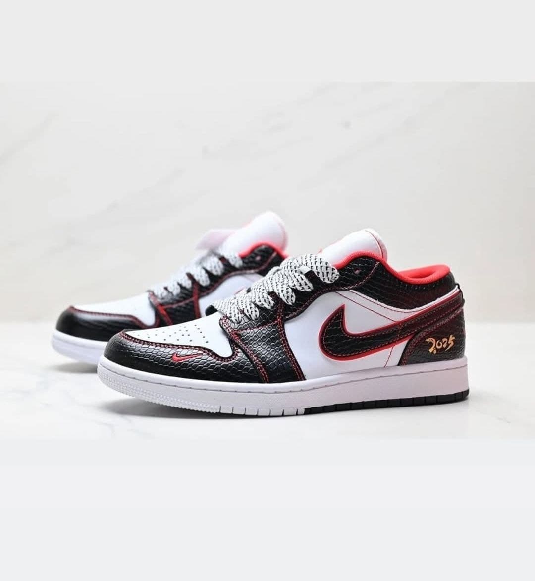 نایک ایر جردن ۱ بدون ساق پوست ماری قرمز مشکی Nike Air Jordan 1 Low Snake — تصویر ۵