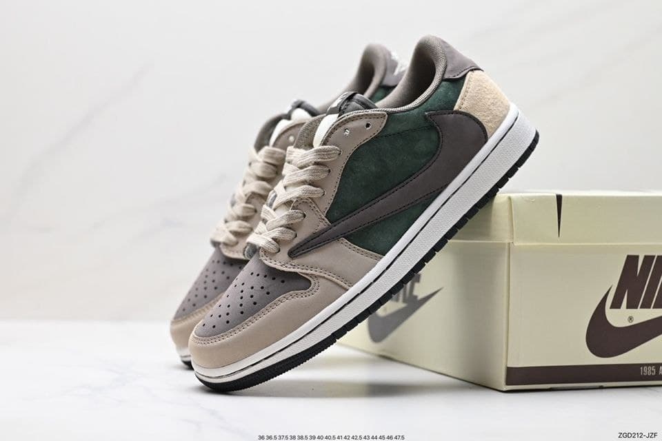 نایک ایر جردن ۱ تراویس اسکات بدون ساق فراگمنت کرمی سبز قهوه‌ای Nike air jordan 1 low Travis Scott Fragment Green — تصویر ۲