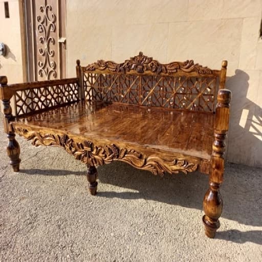 تخت سنتی تاج خوشه منبت تمام چوب ابعاد2در150 ارسال داریم مبلمان فرنا مدل 1143423