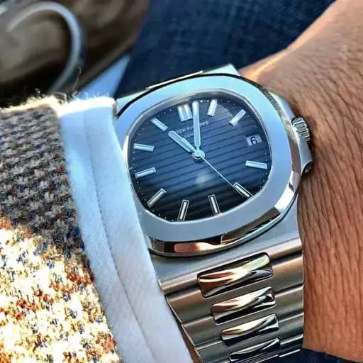 ساعت مچی مردانه پتک فیلیپ موتور ژاپن مدل ناتیلوس نقره ای مشکی (Patek Philippe Nautilus) — تصویر ۱۱
