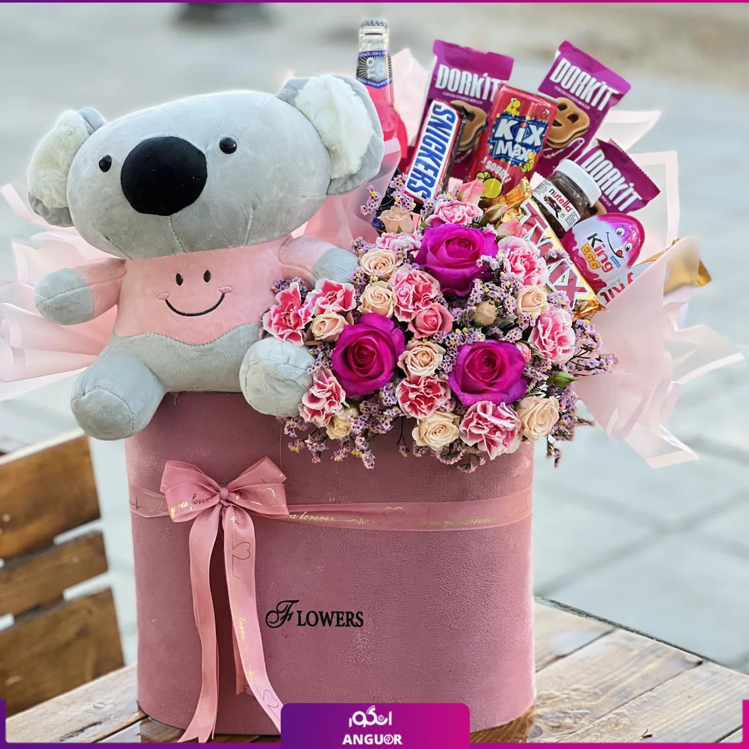 باکس گل عروسک و شکلات لحظات عاشقانه