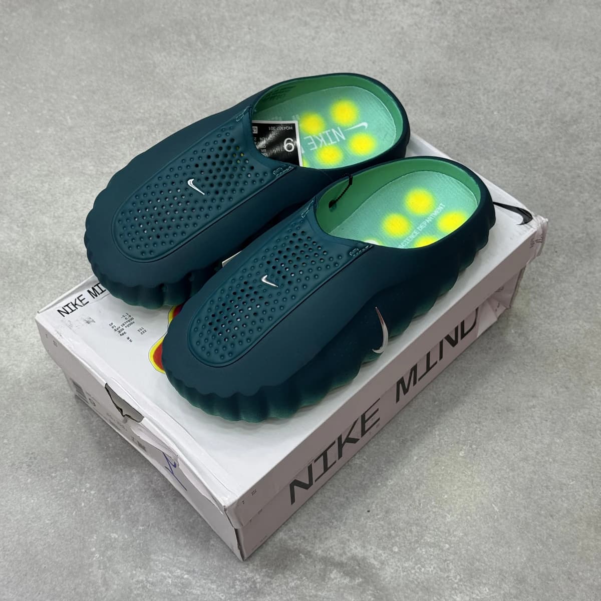 دمپایی نایک مایند سبز Nike Mind — تصویر ۳