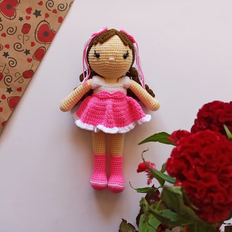 عروسک بافتنی دختر مدل مارال..قد 20 سانت.. دخترانه.. عروسک دستبافت.. اسباب بازی