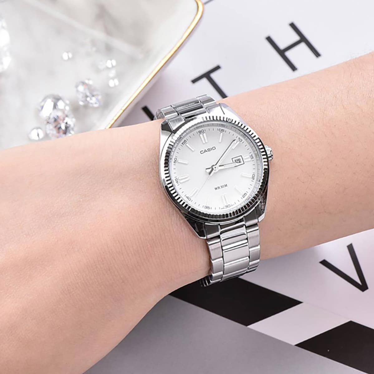 ساعت مچی کاسیو زنانه مدل Casio LTP-1302D-7A — تصویر ۴