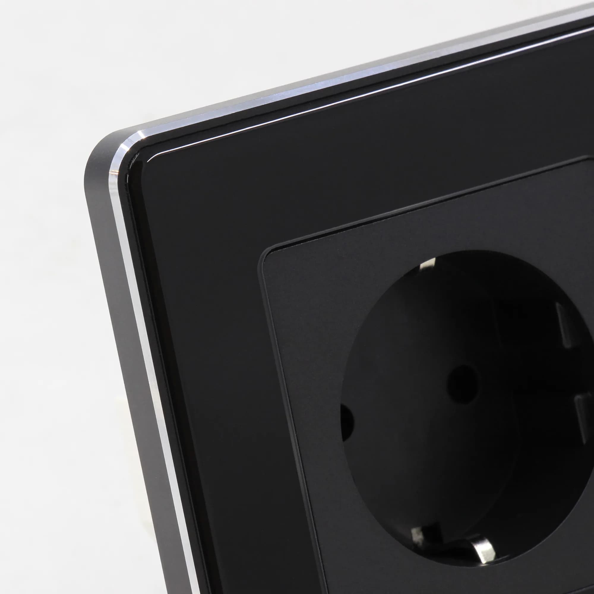 پریز هوشمند WIFI مدل curve — تصویر ۶