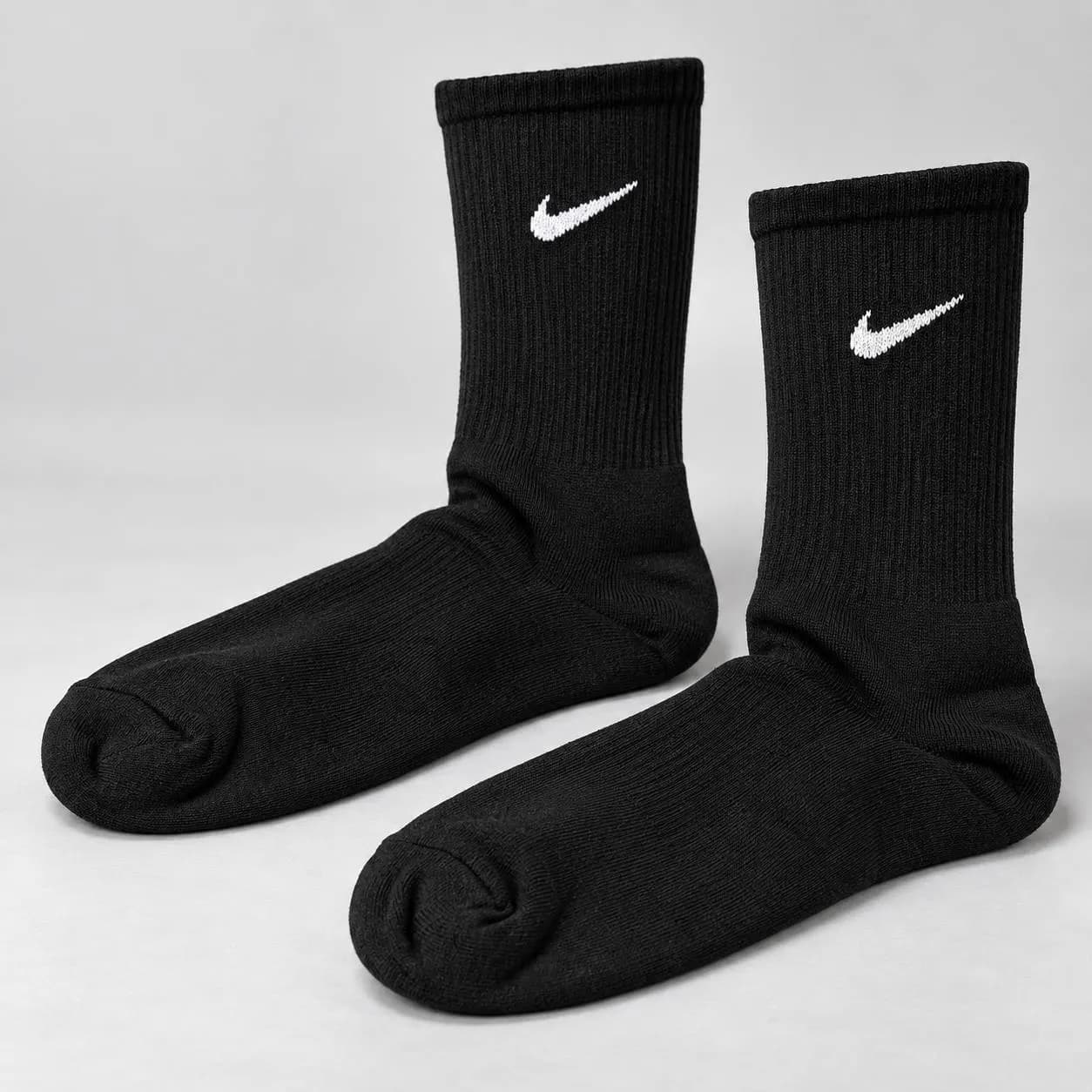 ست 5 تکه کلاه دار ورزشی مدل n-pro | رکابی کلاه دار + شلوارک + مچ بند + جوراب NIKE — تصویر ۶