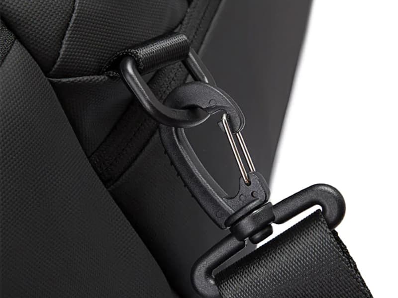 کیف ورزشی با ظرفیت ۳۰ لیتر با قابلیت جدا سازی وسایل بنج Bange BG-2378 — تصویر ۸