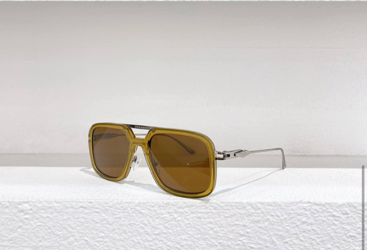 عینک آفتابی زنانه پرادا مدل PRADA Spr 57zs — تصویر ۲