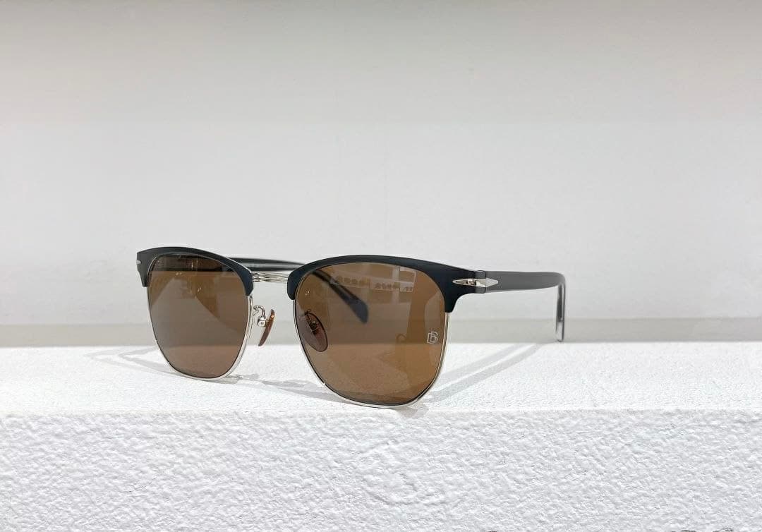 عینک آفتابی دیوید بکهام مدل DAVID BECKHAM DB7055 — تصویر ۲