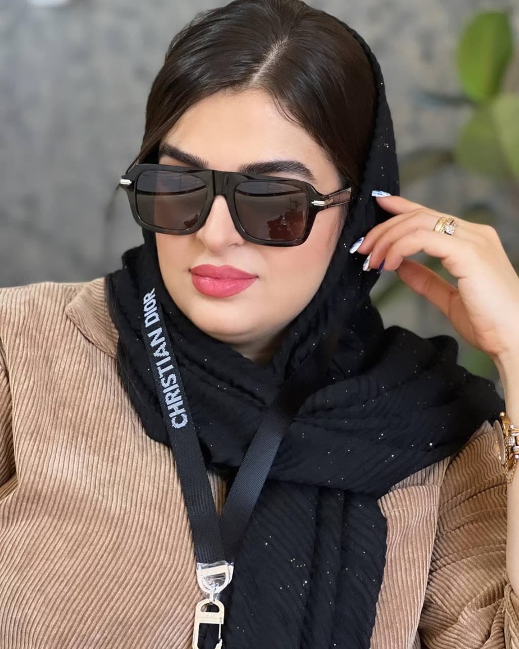 عینک آفتابی دیور مدل DIOR BLACKSUIT N21 — تصویر ۲