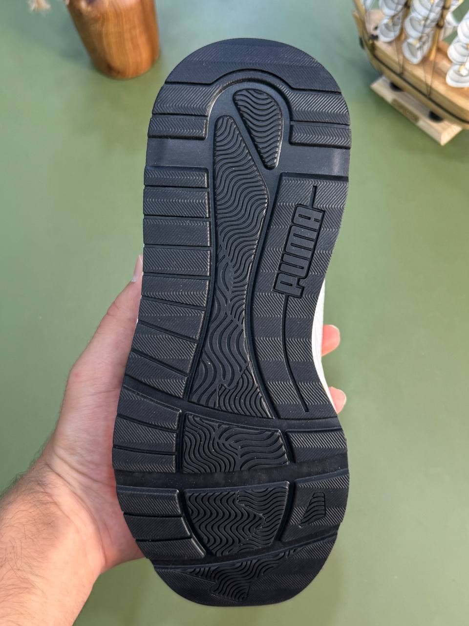 کتونی پو.ما مدل Puma trinity — تصویر ۴