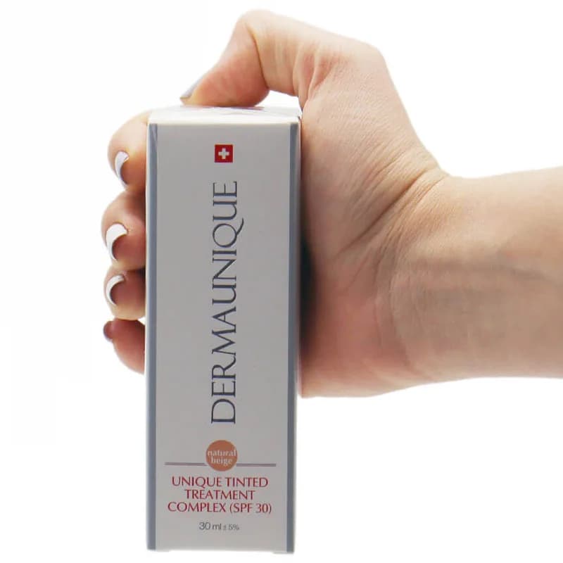 کرم مغذی و آبرسان انواع پوست با Spf 30 بژ تیره درمایونیک Dermaunique — تصویر ۳