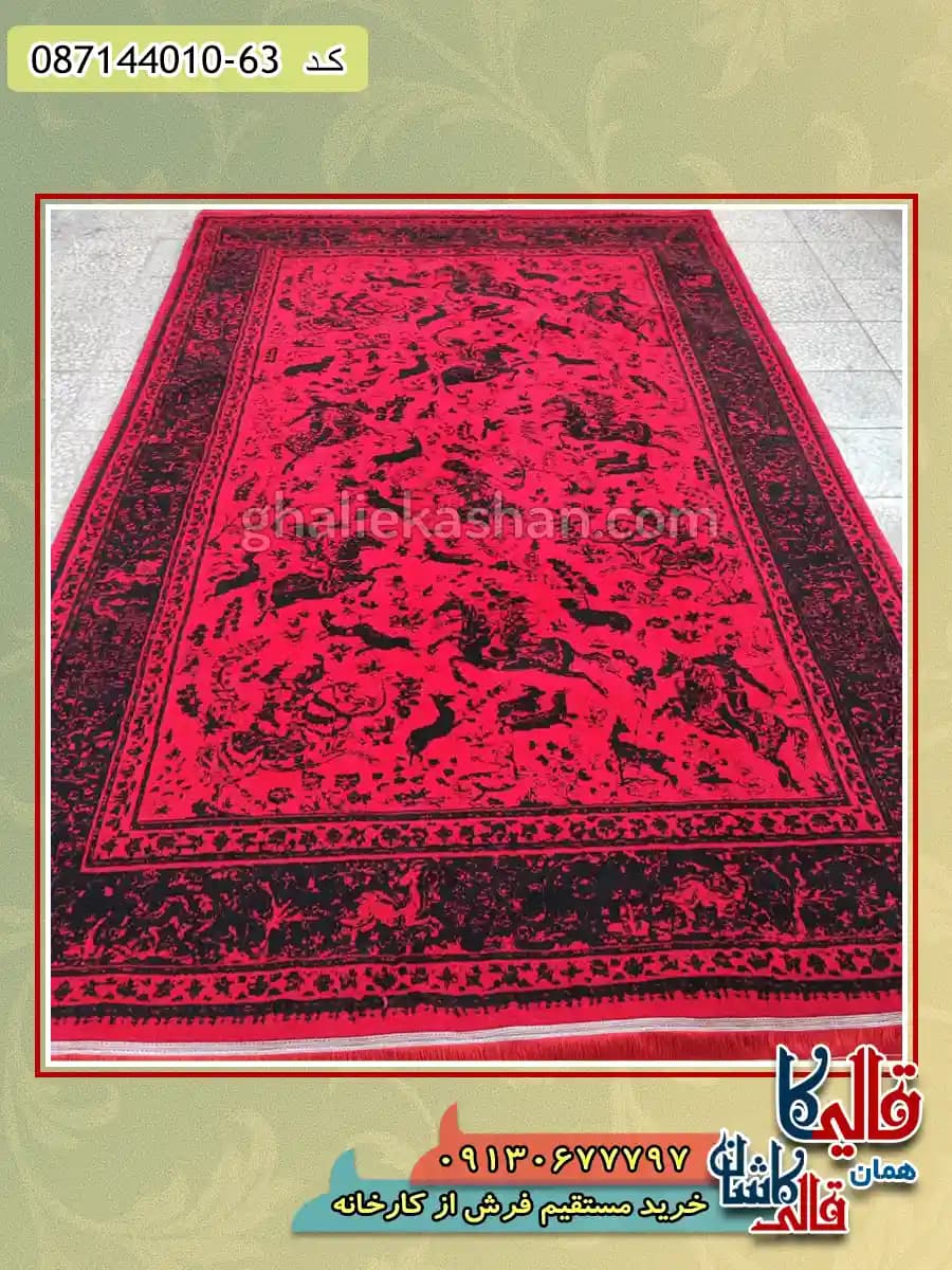 فرش ارزان طرح 700 شانه بلوچ طرح شکارگاه رنگ قرمز لاکی کاشان — تصویر ۳