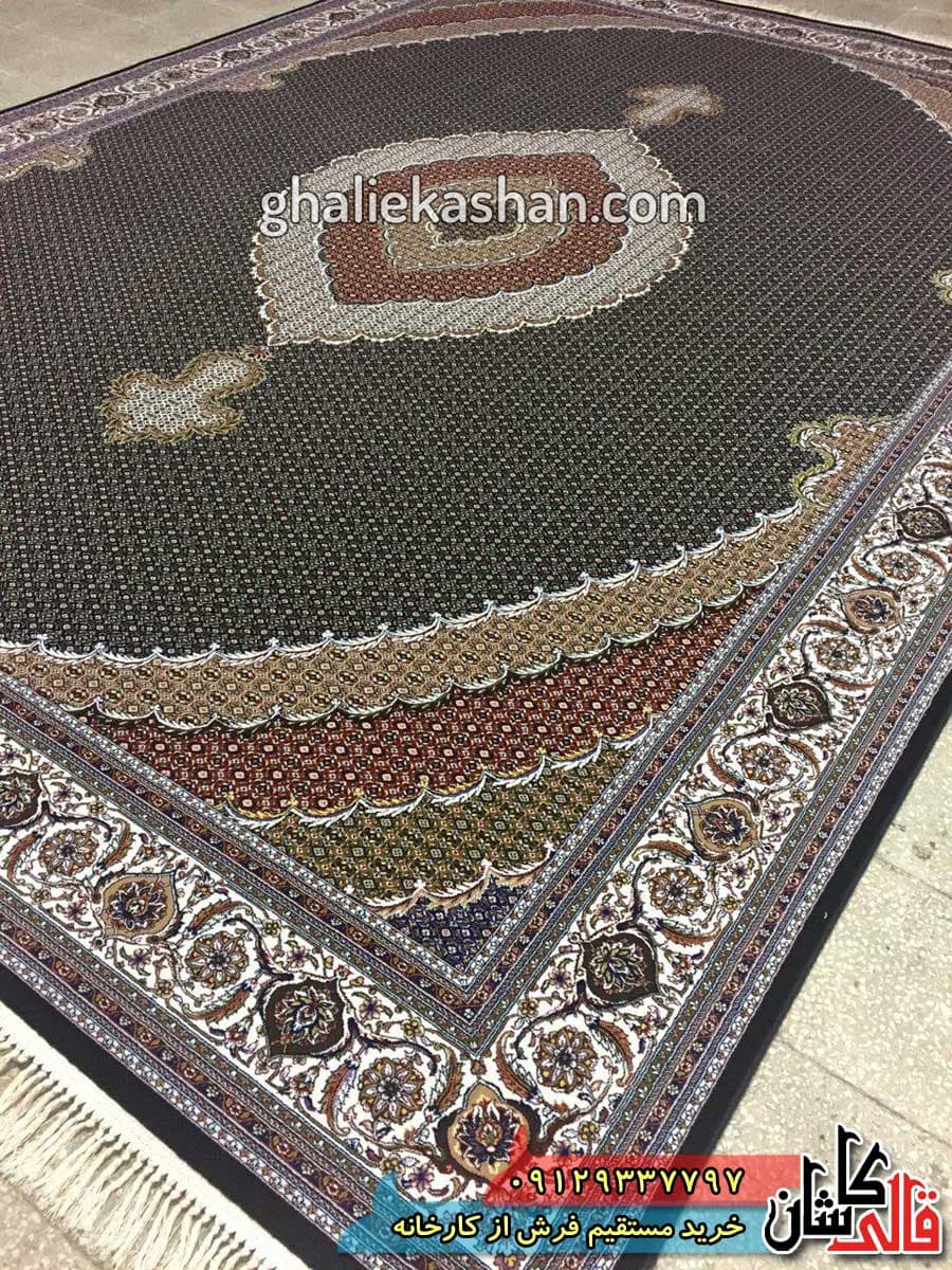 فرش 700 شانه طرح ریز ماهی زمینه سرمه ای کاشان — تصویر ۱۲
