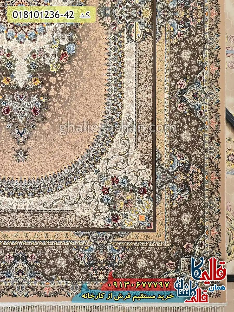 فرش 1200 شانه طرح چکامه زمینه بادامی کاشان — تصویر ۳