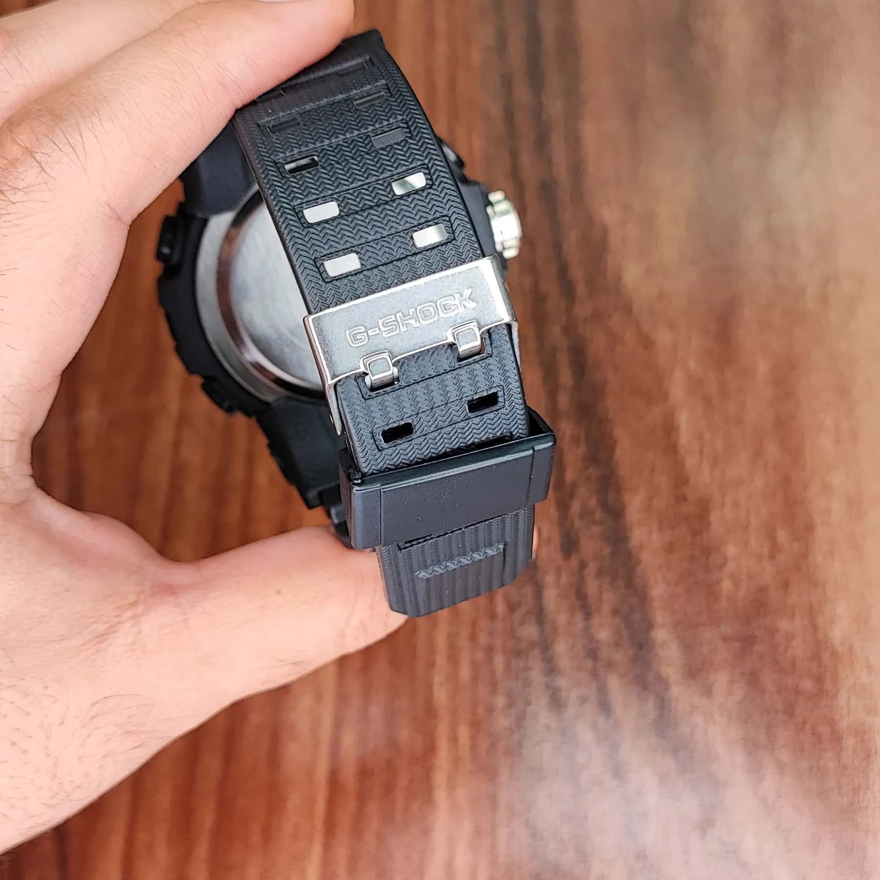 ساعت مچی عقربهای مردانه دو زمانه جی شاک مشکی مدل GA-710GB — تصویر ۲