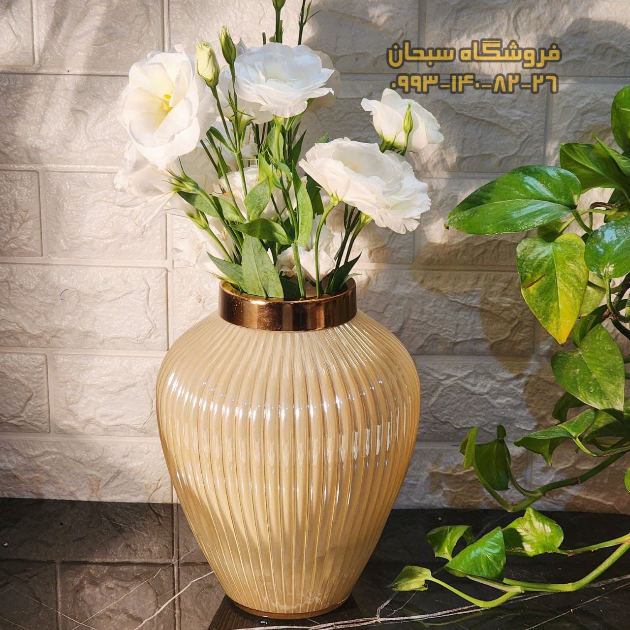 گلدان طلایی شیشه ای دستساز مدل سوسن — تصویر ۲