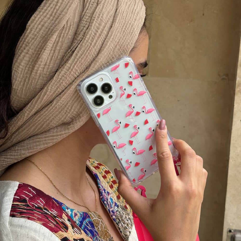 قاب شفاف دو قلاب چاپی سفارشی (کد 0226) مدل فلامینگو به همراه بند بلند مناسب برای گوشی موبایل اپل آیفون Apple iPhone 7 Plus / 8 Plus / XR / XS Max / 11 / 11 Pro / 11 Pro Max / 12 / 12 Mini / 12 Pro / 1 — تصویر ۴
