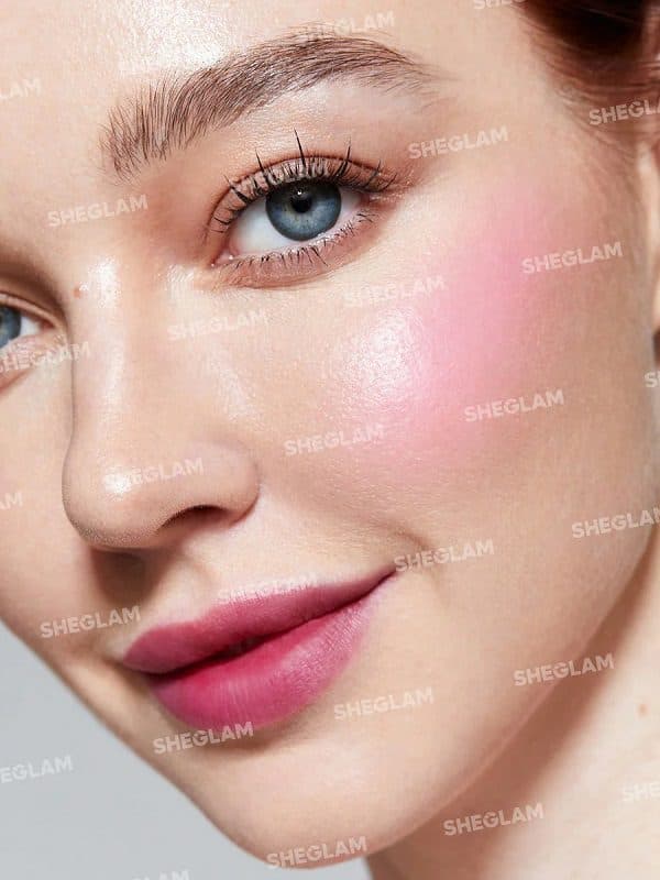 تینت لب و گونه ‏FOR THE FLUSH رنگ ‏CHERRY ‏PICKED شیگلم SHEGLAM — تصویر ۵