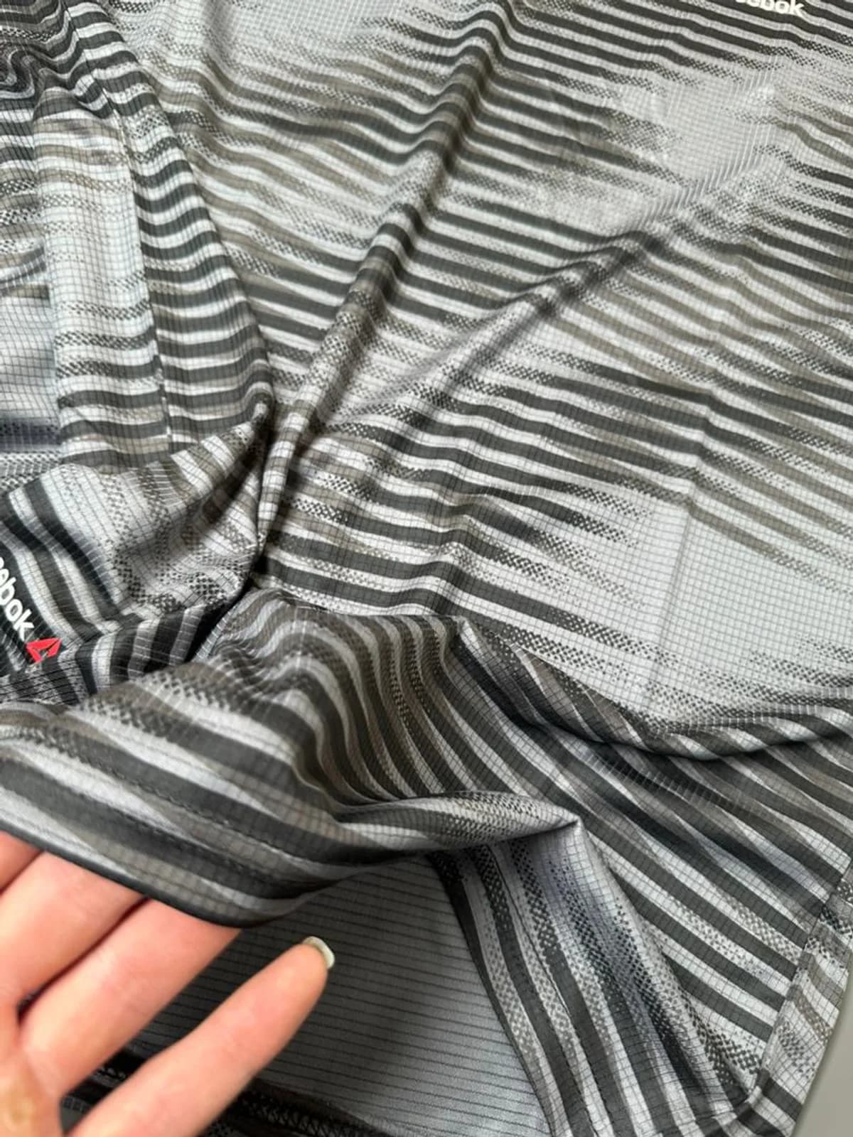 تیشرت مردانه برند REEBOK کد 6967 رنگ طوسی — تصویر ۳