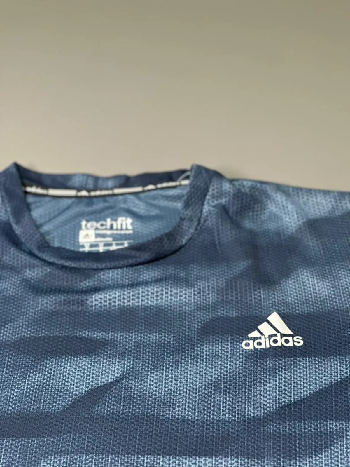 تیشرت مردانه adidas کد 2122 رنگ سرمه ای — تصویر ۳