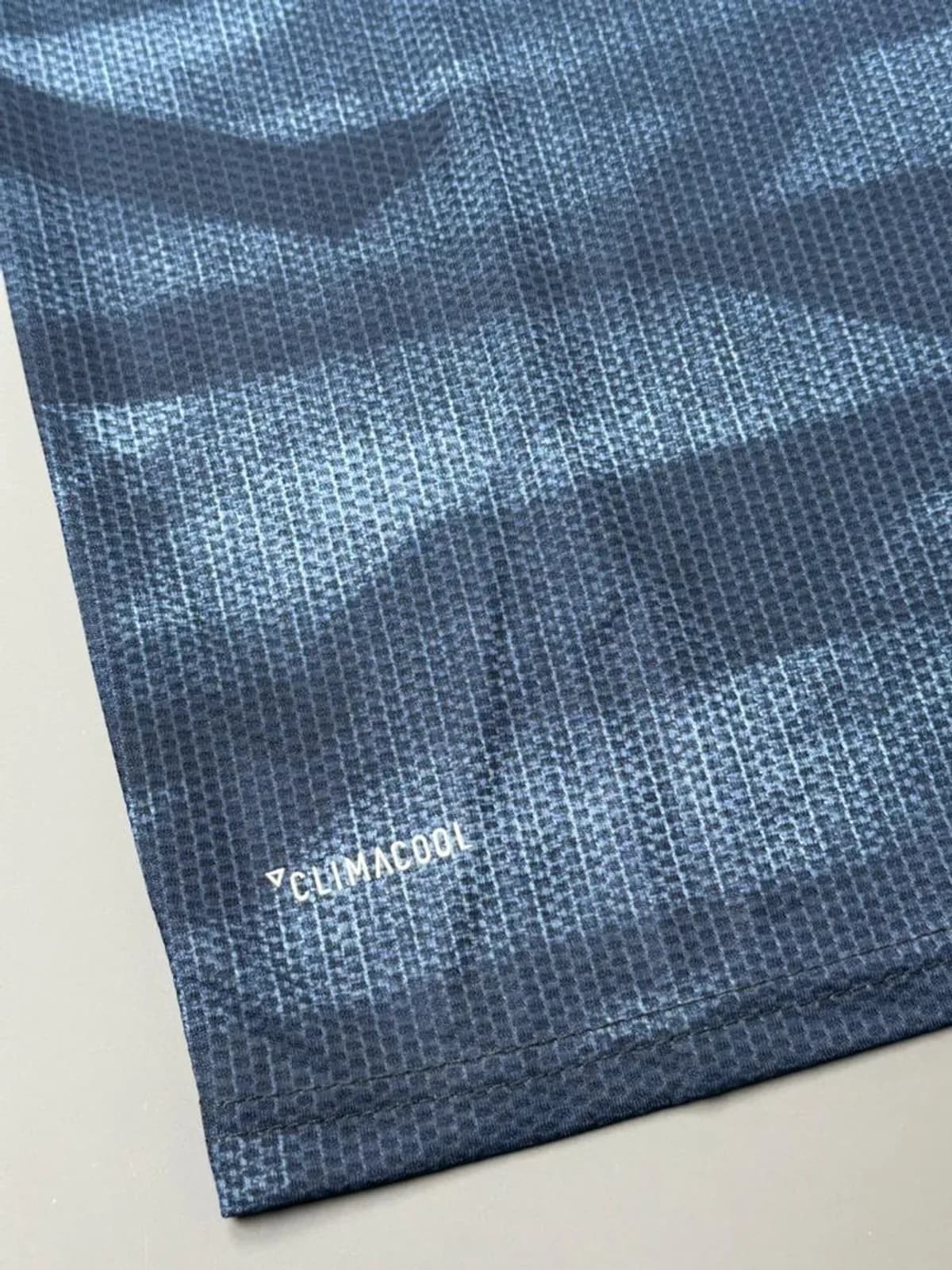 تیشرت مردانه adidas کد 2122 رنگ سرمه ای — تصویر ۴